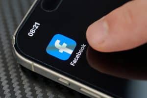 retarget ads on facebook